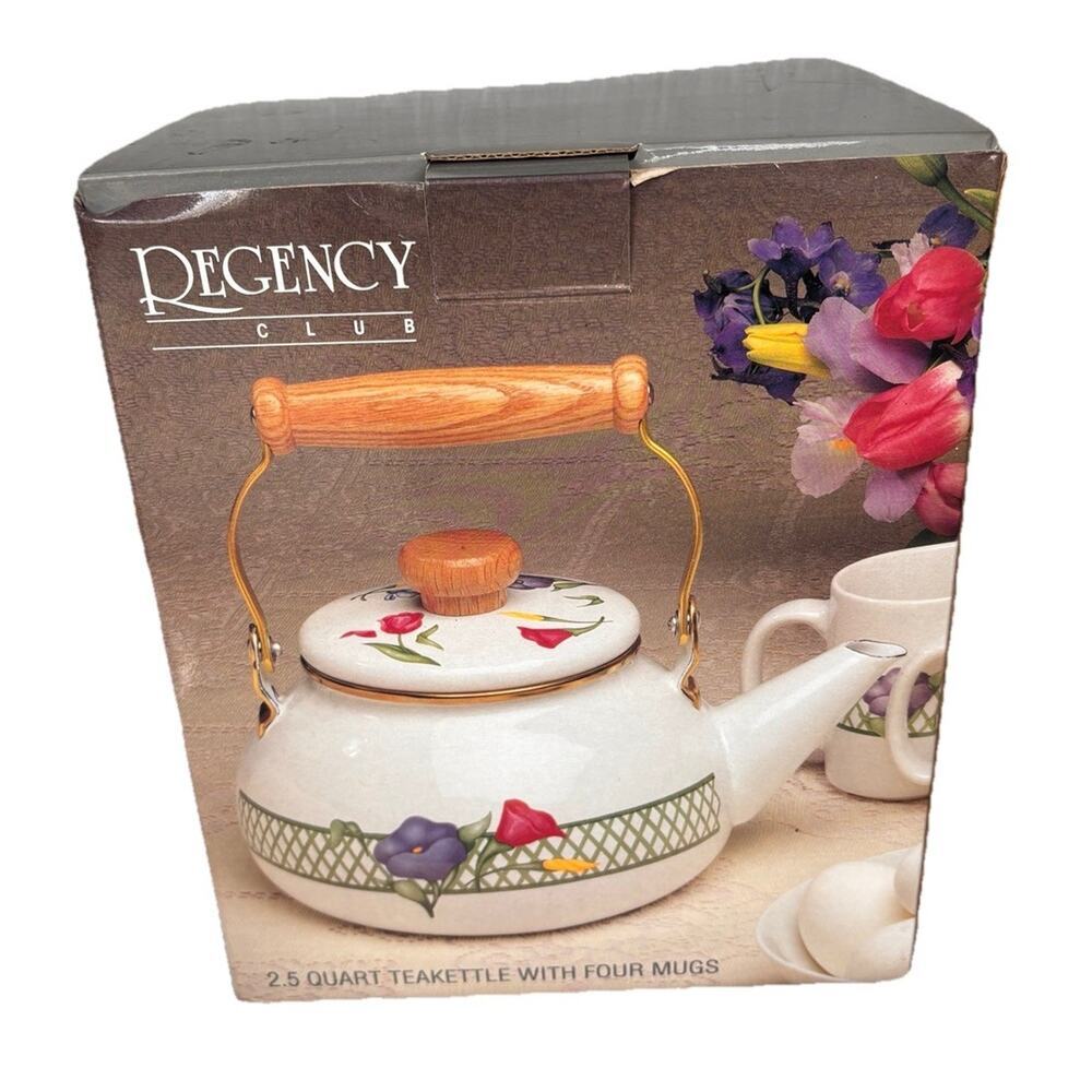 New Regency Club Cookware Enamel Tea Kettle Pot 4 Mugs Vintage Retro 2.5 Qt